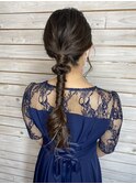 ロングヘアのローポニーアレンジ