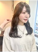 20代30代ブリーチなし透明感アッシュベージュイヤリングカラー
