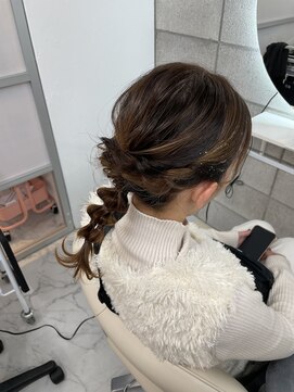 ビンナ(BINNA) ゆるふわ♪ミディアム編みおろしスタイル