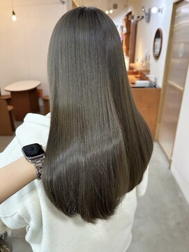 オー(OOO) くすみベージュカラー〇