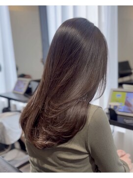 リス バイ ソヨン(Lis by SOYON) 黒髪/グレーベージュ/レイヤーロング/前髪パーマ/髪質改善