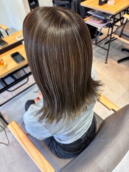 ヴィセイン 守山(VIsane)の写真/《守山駅車で9分/駐車場あり》おしゃれを楽しむ大人女性へ新提案！白髪染め/白髪ぼかしで褒められヘアに♪