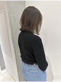 YOKE 切りっぱなしボブ外ハネレイヤーボブオリーブグレージュ