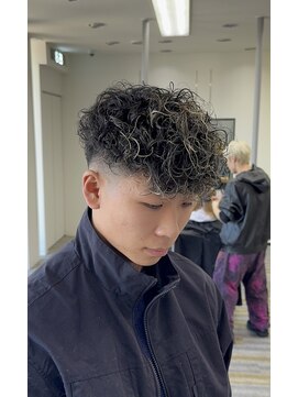 アフューズバイストゥー(Vfuse by StueW) スペインカール