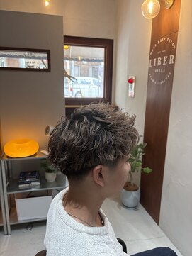 ミオ リベル(Mio'' LIBER) テーパーフェード＋スパイキーショート