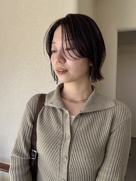 キュー(que) レイヤーボブ　顔周りレイヤー