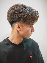 ルーストデラックス 京都河原町三条(ROOST dx)&nbsp;MEN’S/リバースセンターパート/ニュアンスパーマ/河原町