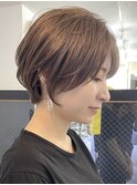 横浜西口白髪染めレイヤーボブウルフショートヘアッシュベージュ