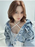韓国風くびれミディアムレイヤー