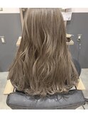 ミルクティーベージュ