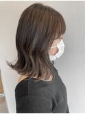 切りっぱなしボブ×透明感グレージュ