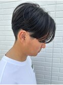 センターパートニュアンスパーマ刈り上げツーブロックメンズヘア