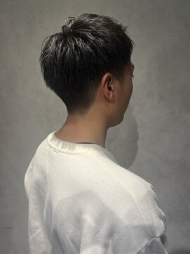 ムット(mutto) 刈り上げショート