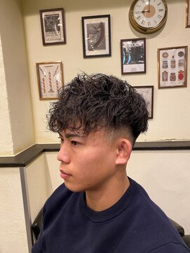 スカイシープレイス 錦糸町 スペインカール×フェード[錦糸町/理容室/バーバー/フェード]