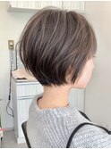 ショートボブ丸みショートカットマッシュショート前髪あり