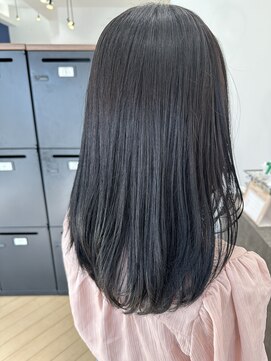 ユニ バイ マグ 長野店(Uni.by Mag) ナチュラルブラック暗染め艶感ストレート美肌透明感ブルーカラー