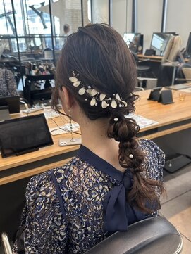 ラックスビー オオサカ  梅田茶屋町店(LUXBE OSAKA) 結婚式お呼ばれヘア ローポニーテール編み込み  ヘアアレンジ