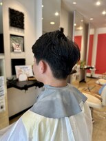 ヘアーエボリューション メンズカット+眉毛カット+炭酸クレンジング¥3,800