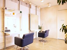 ヘアーネイルコレクション アオヤ(h/n collection AWOYA)の雰囲気（アトリエの様な空間にこだわってデザインされたスペース）