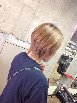 ヘアーメークテスタヴァンティ (Hair make Testavanti) ウルフ