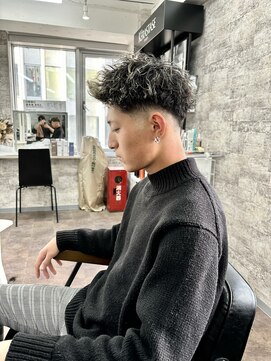 リファイン バイ アフィナー 本厚木店(Refine by Afinar) 【本厚木/本厚木駅】ウェーブツイスト×ホワイトメッシュ