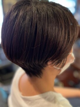 プレゼンス ネイヴィ(PRESENCE NAVY) 似合わせカット/大人ショート/丸みショート