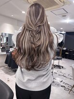 キング(K!ng)&nbsp;縮毛矯正髪質改善ハイライトレイヤーカット枚方美容室エクステ