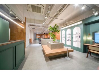 ann ARMS【アン　アームズ】 