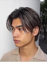 バース 梅田中崎町店(BIRTH)&nbsp;金髪ミルクティーベージュハイライトダブルカラーセンターパート