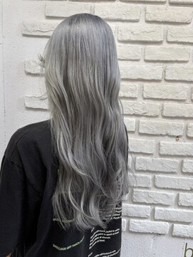 ビランチェ 池袋(bilancia) シルバーカラー/グレーカラー/ブリーチカラー/ダブルカラー