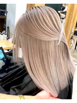 テラ 仙台(Tera) ミルクティーカラー ペールベージュ