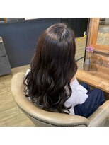 スリー(THREE) 【髪質改善】ツヤとウェーブで小顔見え!朝ラク褒められロング