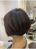 ショートボブ  スリークボブ オフィスヘア デザインカラー