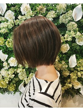ルミエール(Lumiere) ナチュラルショートボブ