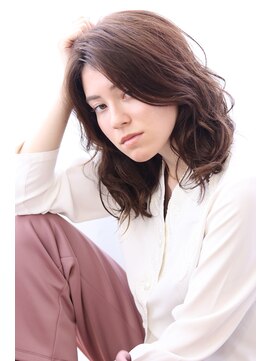 マルシェ(marche) 【マルシェ スズハタコウヘイ】ミディアム セミロング ベージュ