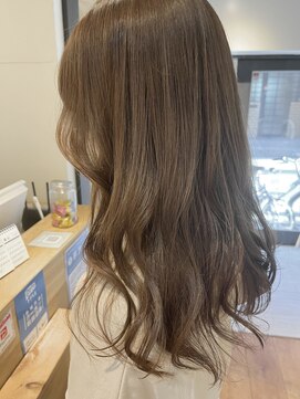 ネウィ 京橋(newi) 【uta*_girls】　ｙｏｋｏ　ミルクティーベージュ　ブリーチ