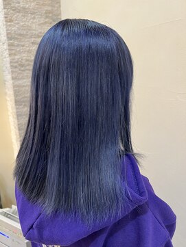 バニラ 古川店(VENIRE) コバルトカラー