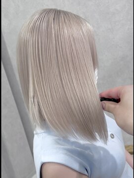 ロウル 渋谷(LOWRL) ホワイトミルクティー/ブリーチ