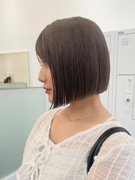 ニトバイアンキシム(nit by ahnkism) ボブミルクティーベージュブリーチダブルカラー堀江