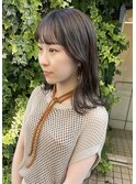 透明感ベージュ