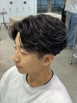 レタッチ バイ フィフス 天神大名(RETOUCH by fifth)&nbsp;ツイストスパイラルパーマ波巻きパーマシャドウパーマメンズ眉毛