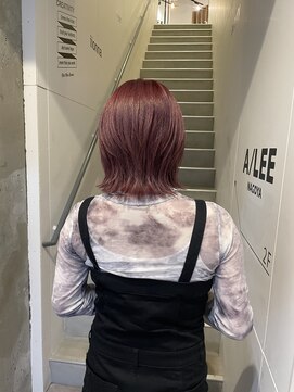 アイリー 名古屋(A/LEE) ピンクレッド／ボブヘア