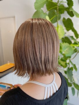 ホワイトストーン WHITE STONE 熊本/ミルクティーベージュ/外ハネボブ