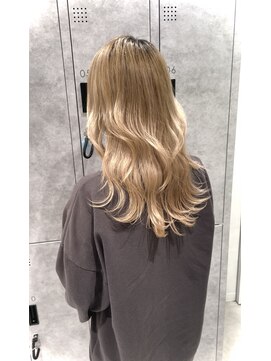 アッシュ 浜田山店(Ash) 今大人気のレイヤーカットです。