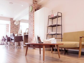 ルクステラスヘアサロン(Luxe Terrace hair salon)の写真/お子様と一緒に気兼ねなくご来店いただける、アットホームなサロン◇ママ・パパのお悩みを解決します!