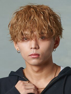 エルマーク 梅田(L-MARK) ダブルカラー/ツイストパーマ/スパイラルパーマ/men's