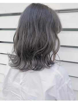 イェッカ(YECCA) モノトーングレー