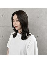 シィ(Sii)&nbsp;ミディアム顔まわりレイヤー