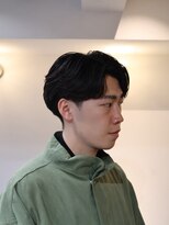シーンバイラッド ヘルム(SCENE by RAD helm)&nbsp;センターパートの爽やかツーブロックビジネスカットメンズカット