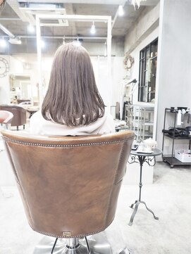 コニ(Coni) ♪百瀬俊幸♪スモーキーカラーアッシュグレー/ダークグレージュ